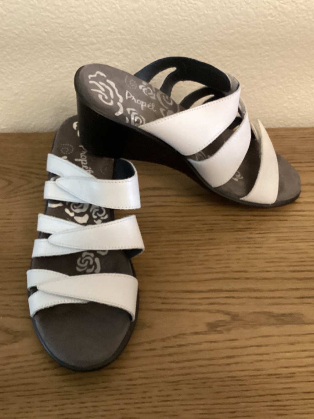 Propet Lexie white leather wedge sandal, 8.5, NIB